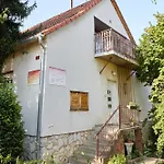 Pensiune Tompos Vendeghaz Es Pince Villány