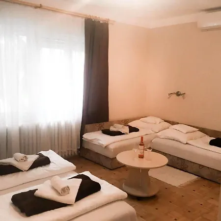 Guest house Tompos Vendeghaz Es Pince *